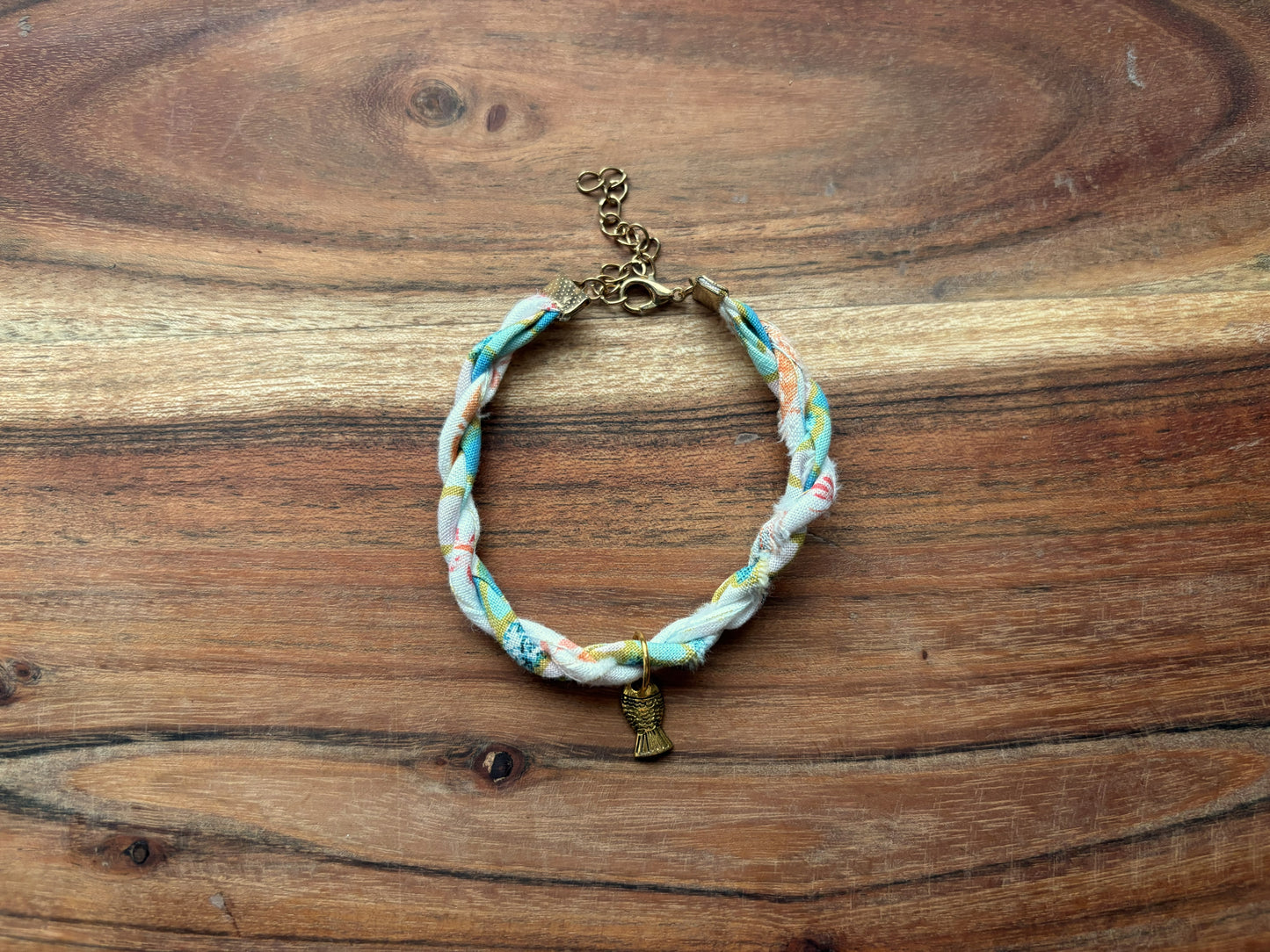 Gold Fish Twist Bracelet